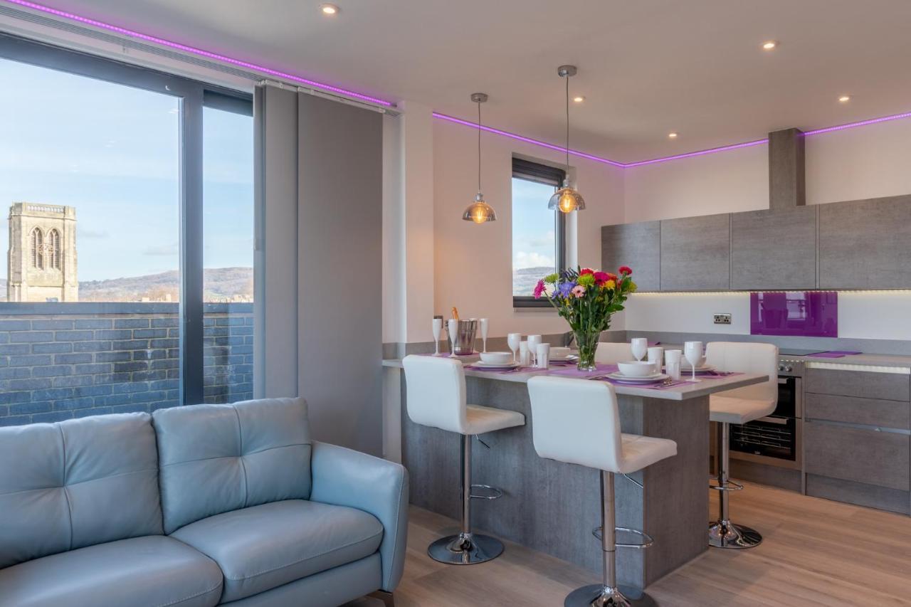Central Penthouse With Hot Tub & Views 22 Cheltenham Exterior foto